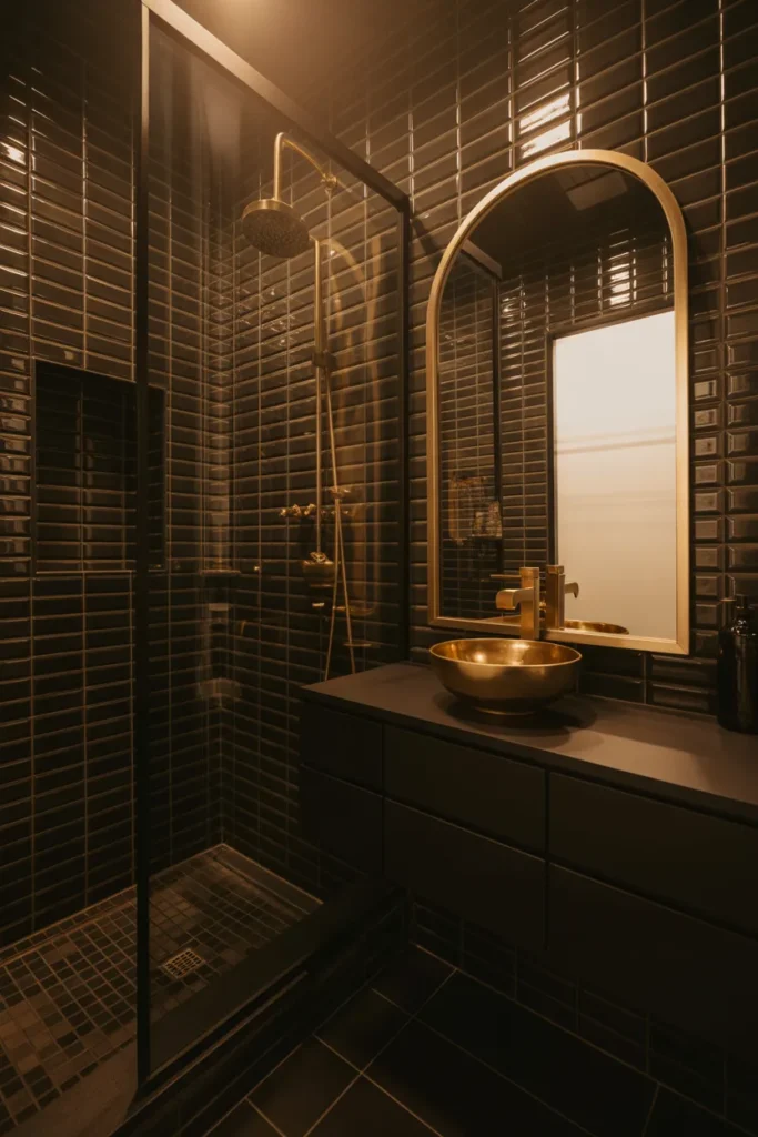 black and gold bathroom decor ideas