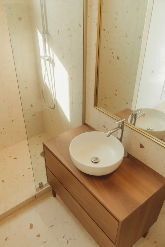 colorful bathroom decor ideas